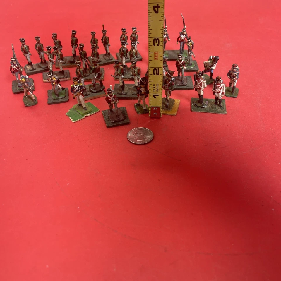 Soldados de hojalata antiguos de 25 mm - Infantería pintada del siglo XVIII - Lote Wargaming.   #17 Foto 2 de 4