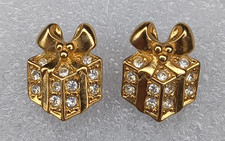 Avon Gold Tone Rhinestones Christmas Gift Box Bow Pierced Earrings Vintage