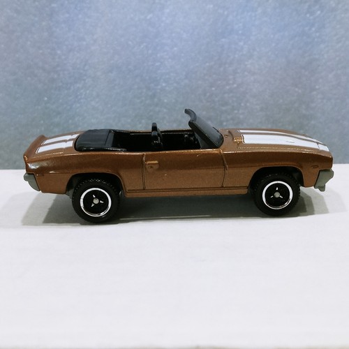 Camaro® SS™ 396 2023 Matchbox "Blue Highways III" '69 MARRÓN BRUÑIDO - Imagen 4 de 8
