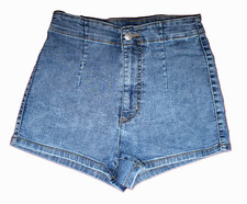 WILD FABLE SHORTS...SIZE 2...26"....STRETCH...HI-RISE...GREAT CONDITION