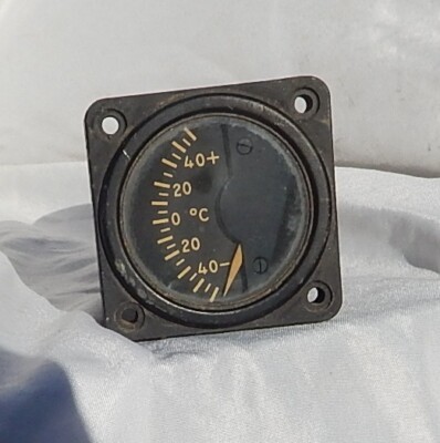 Grumman S-2F Tracker ASW Carrier Aircraft Temperature Indicator Gauge Instrument