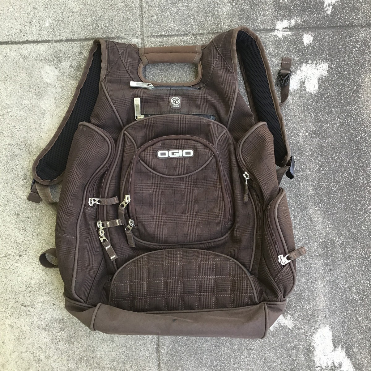 OGIO Metro Backpack Laptop Bag Padded Carbon Side Pockets Travel