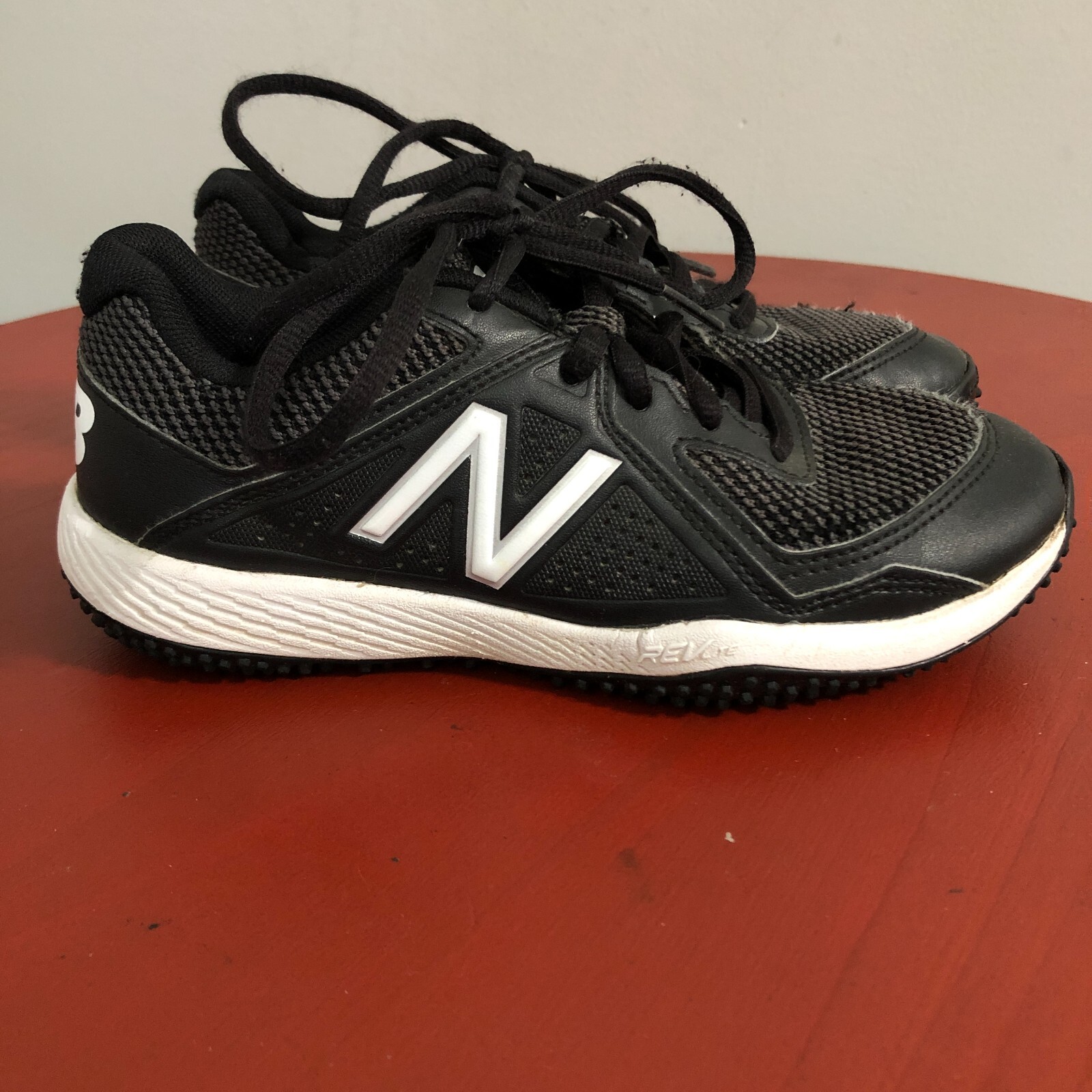 New Balance 4040 Youth Kids Size 2 
