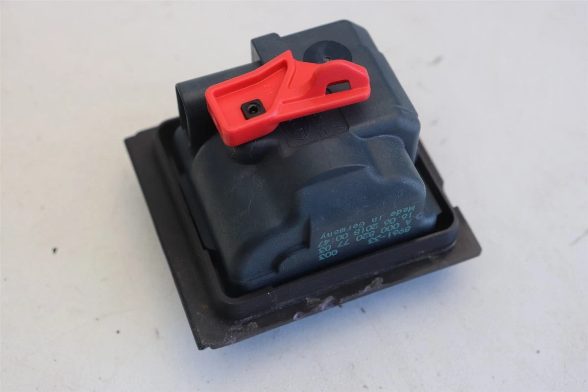Mercedes Benz C63S AMG C205 Coupe Fuel Filler Flap Actuator 