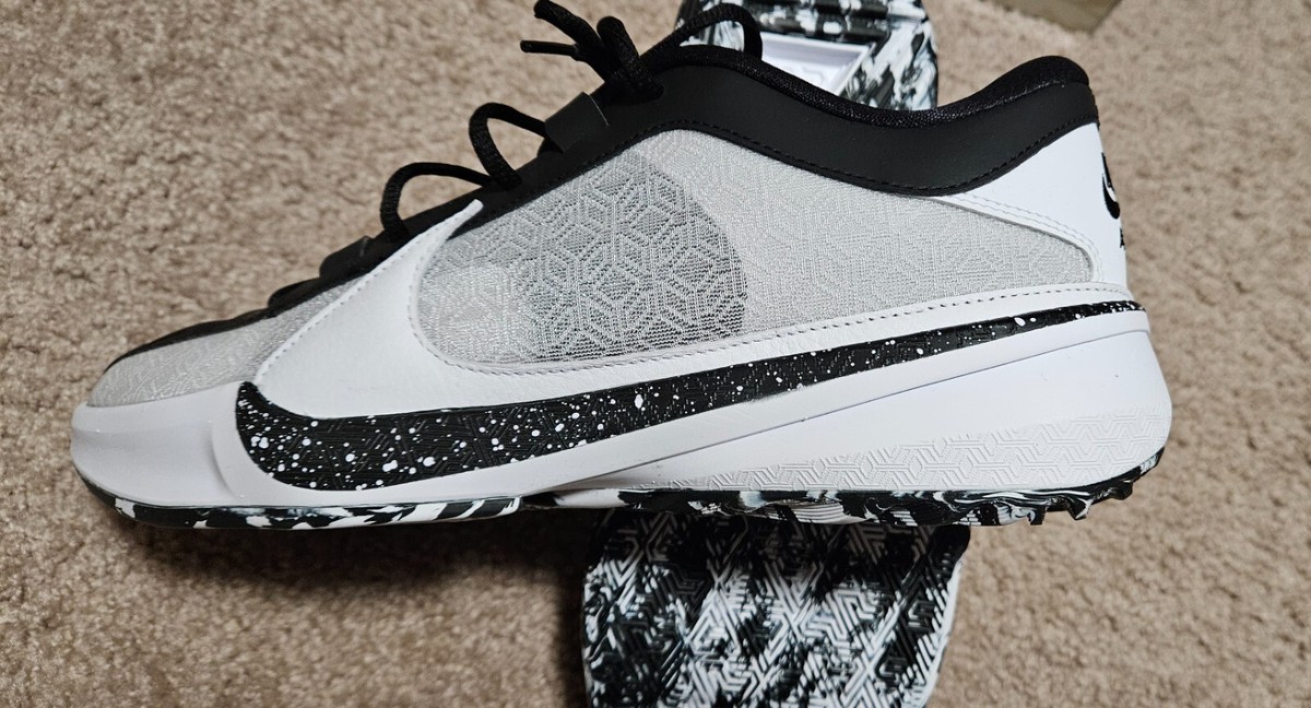 Nike Zoom Freak White/Black-White DX4985-101 Men's Size 12