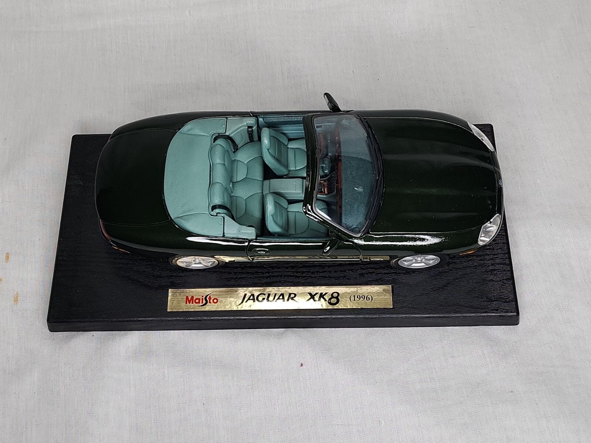 Maisto 1:18 1996 JAGUAR XK8 Convertible Special Edition Diecast