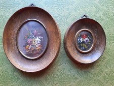 DUE DIPINTI IN CORNICETTE DI