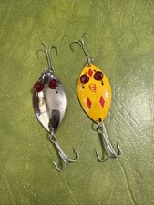 2 Vintage Dardevle/Hofschneider Red Eye Wiggler Junior  2.25 Wobble Spoon Lures