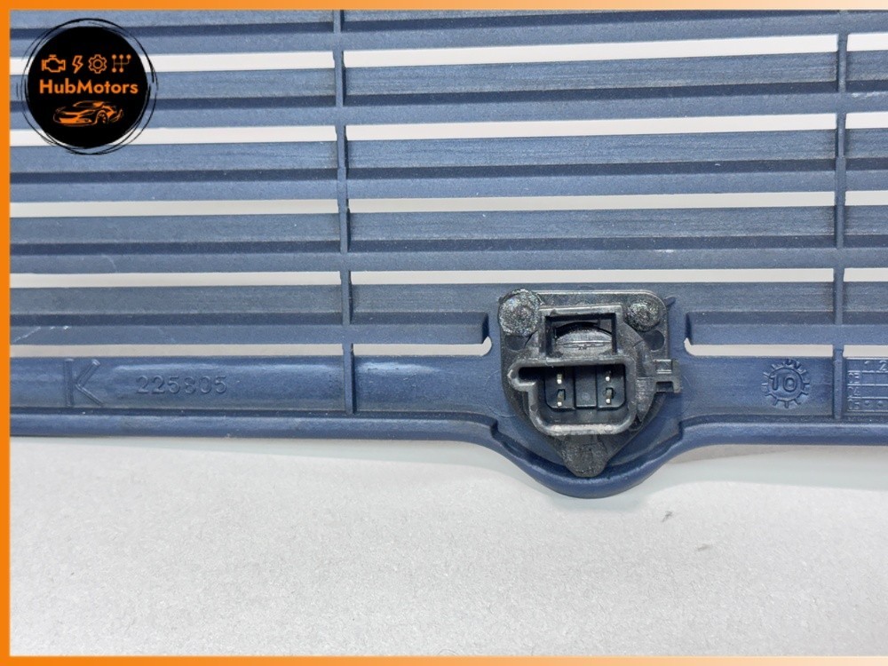 03-13 Maserati Quattroporte M139 Dash Dashboard Vent Grille Cover w/ Sensor OEM