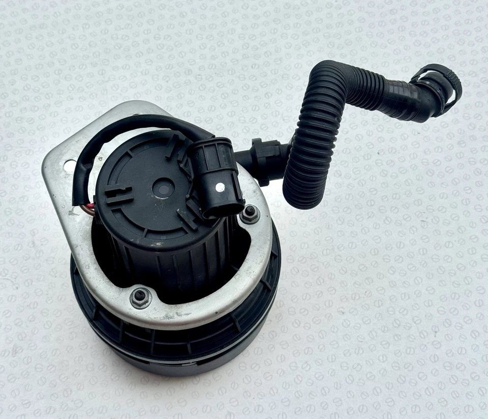 BMW Z4 E85 SECONDARY VACUUM PUMP (728129) - Image 3 of 4