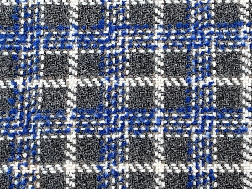 WOOL - CASHMERE BOLD CHECK GREY-BLUE-WHITE TONES LUXURY FABRIC MADE IN ITALY C48 - Image 2 of 4