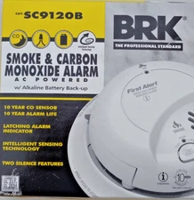First Alert SC9120B Carbon Monoxide Smoke Alarm AC Power Hardwired Battery Backu