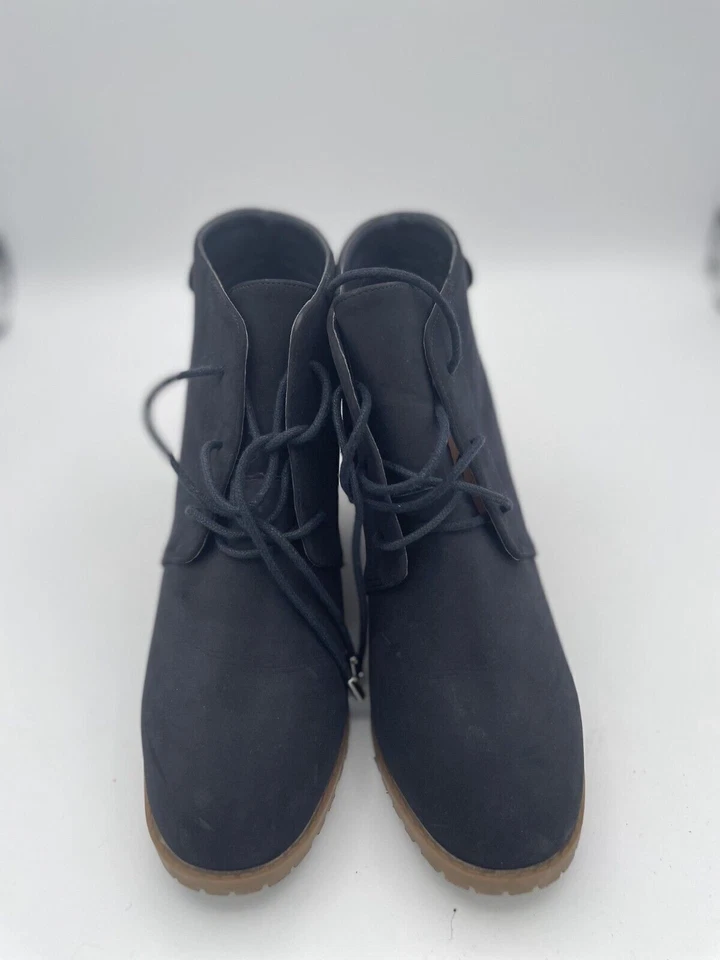 Botín de cuña para mujer Gloria Vanderbilt GV-Kola LG0328 talla 9M gamuza negra Foto 2 de 4