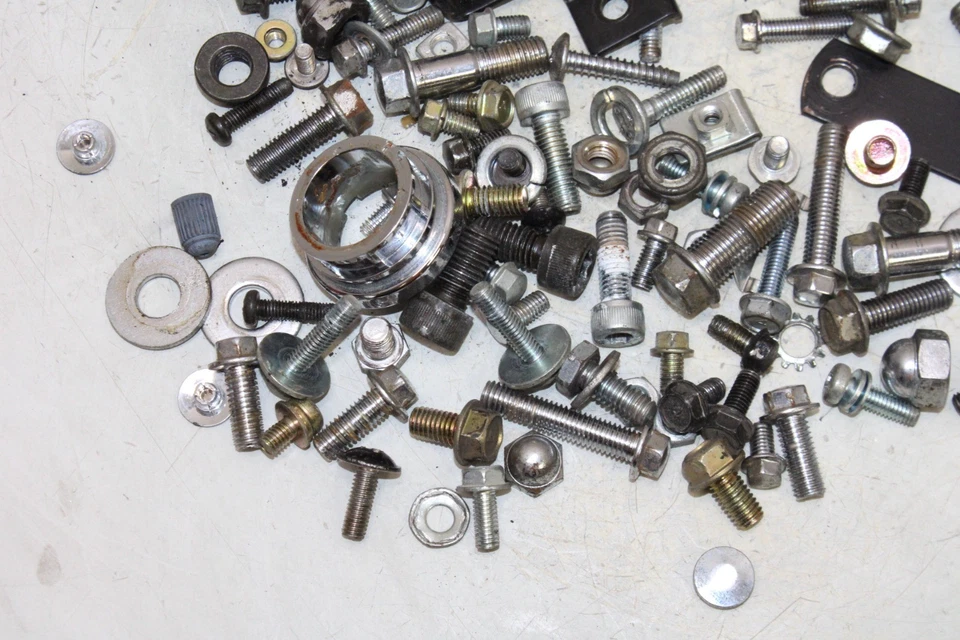 1997 KAWASAKI VULCAN 1500 VN1500A OEM ENGINE MOUNTING BOLTS HARDWARE SCREWS - Image 2 of 4