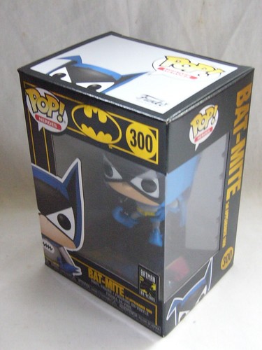 Pop Bat-Mite 300 Vinyl Dc Comics Funko with .6mm Protector - Picture 3 of 5