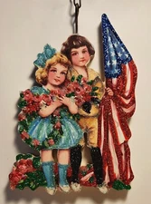 BOY & GIRL w AMERICAN FLAG, FLOWERS *  Glitter JULY PATRIOTIC ORNAMENT * Vtg Img