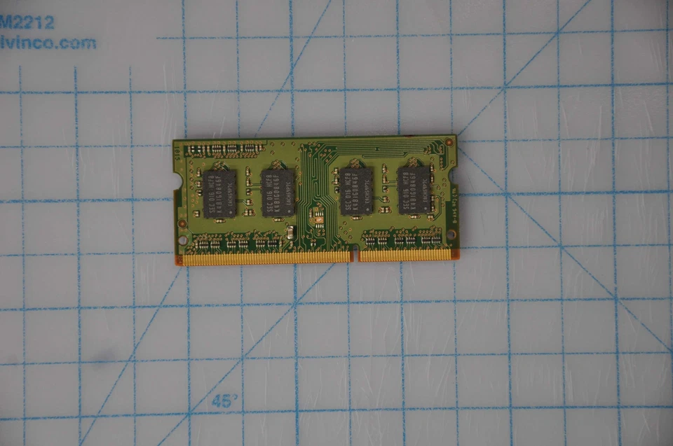 Samsung 1GB PC3-8500 DDR3-1066MHz non-ECC Unbuffered CL7 204-P, M471B2873FHS-CF8 - Image 2 of 2