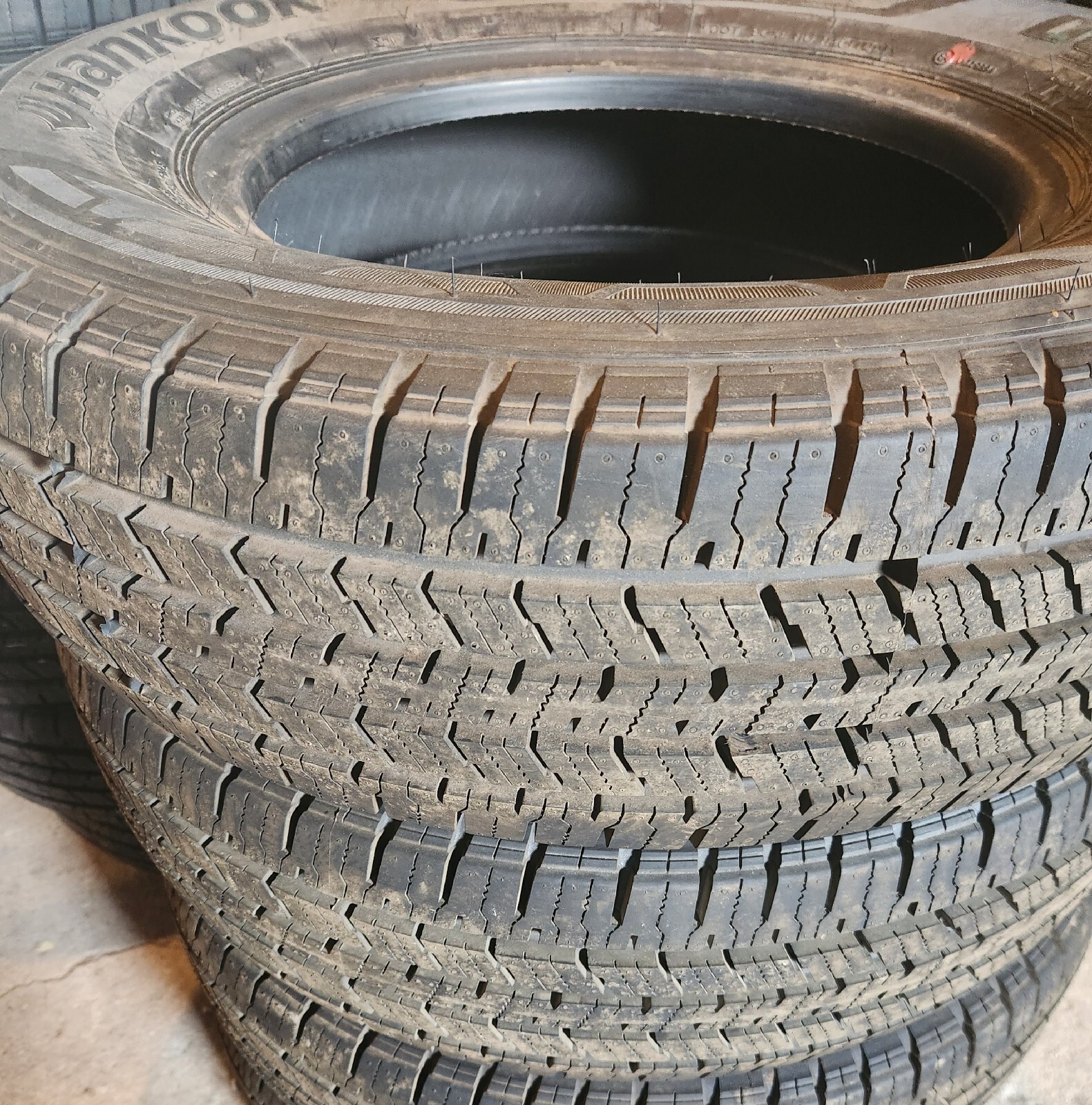 HANKOOK DYNAPRO LT225/75R16 HT 115/112S LRE 10 PLY TRUCK TIRE PATCH