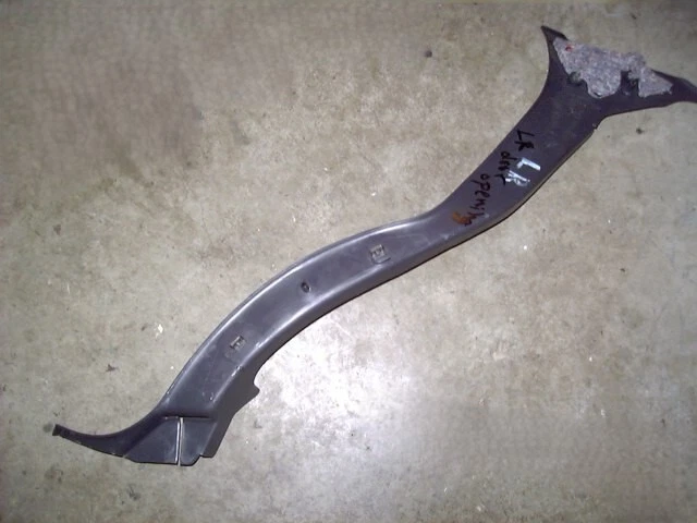 95 96 97 98 99 Dodge Neon 4 Door LH - Drivers Side Rear Door Opening Trim Panel Foto 2 de 2