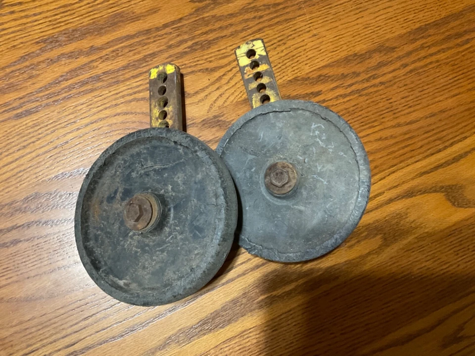 John Deere 170 175 180 185 260 265 285 318 46 Gauge Wheel Arm M91338 Pair - Image 3 of 4