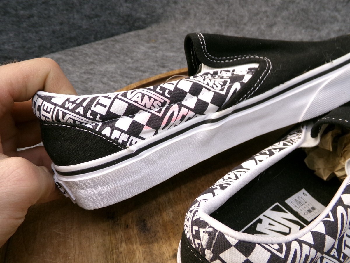 Vans Women Classic Slip On Off The Wall Black Asphalt White  display picture 1