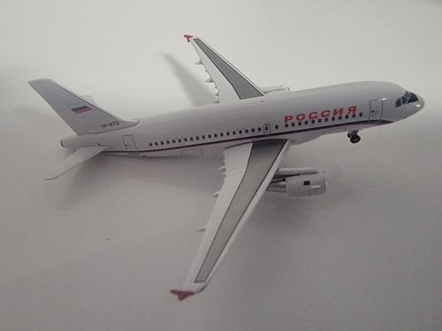 400 Aviation Poccnr Airbus A319 Russia State Transport Company 1:400 - Picture 8 of 12