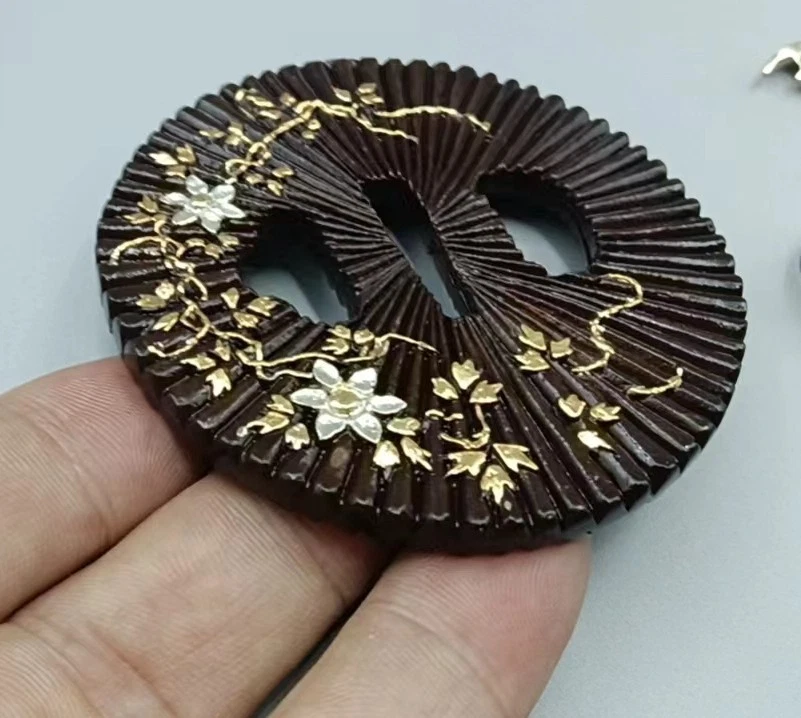 Protector de parte de espada latón dorado Tsuba accesorio para Katana japonesa hoja Wakizashi Foto 4 de 4