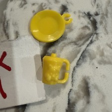 Barbie Yellow Dinnerware Cups, Plates Toy