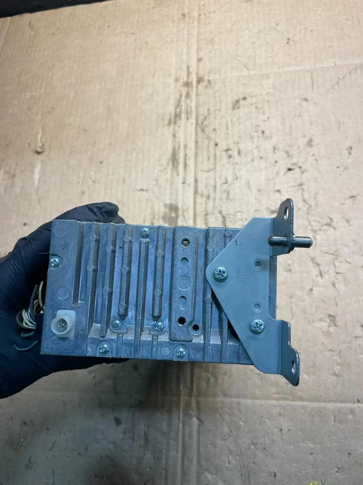 Receptor de audio radio Ford Fusion 2013 a 2015 AM FM CD MP3 T7338 DG Foto 4 de 4