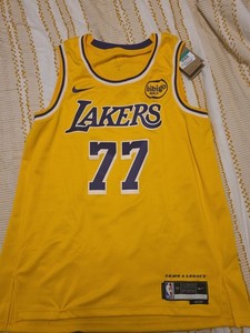 Luka Doncic LA Lakers Size 52  N24 Swingman edition 