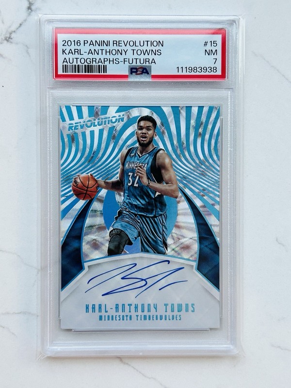 2016-17 Panini Revolution Karl-Anthony Towns Auto PSA 7 Futura /25 Autographs