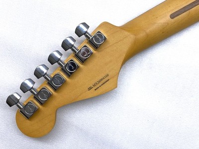 Fender Stratocaster Fシリアル フェンダーのシリアル番号の照会で出てこないんだけど、それって偽物っ