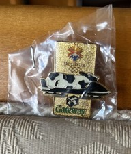 GATEWAY COMPUTERS 2002 Olympics Enamel Pin Back, Salt Lake, Cow Bobsled NOS NEW