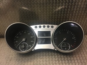 MERCEDES INSTRUMENT CLUSTER ML W164 R W251 CDI DIESEL SPEEDO MPH OEM
