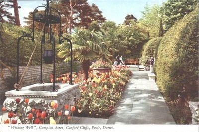 John Hinde Postkarte Wishing Well Compton Acres Poole Dorset Gärten