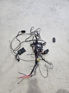 Viper 5706V 2-Way Car Security with VSM200 Remote Start System