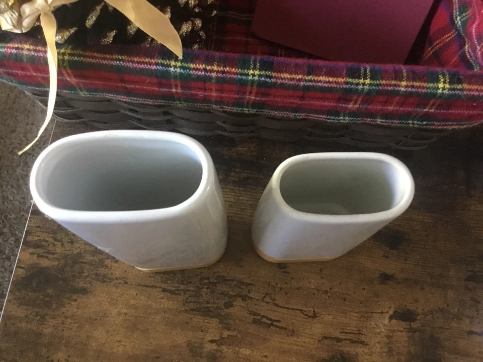 Juego de jarrón de porcelana blanca con base de madera de 6 y 4 pulgadas de alto  Foto 2 de 4