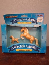 ERTL 4414 Farm Country Collectible Animals Palomino Mare with Foal Damaged Box 