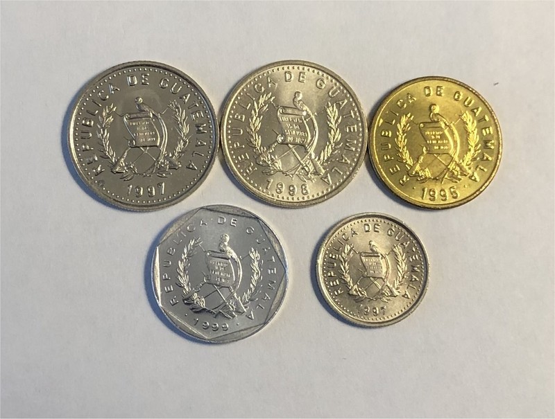 5 Uncirculated Foreign Coins: Guatemala