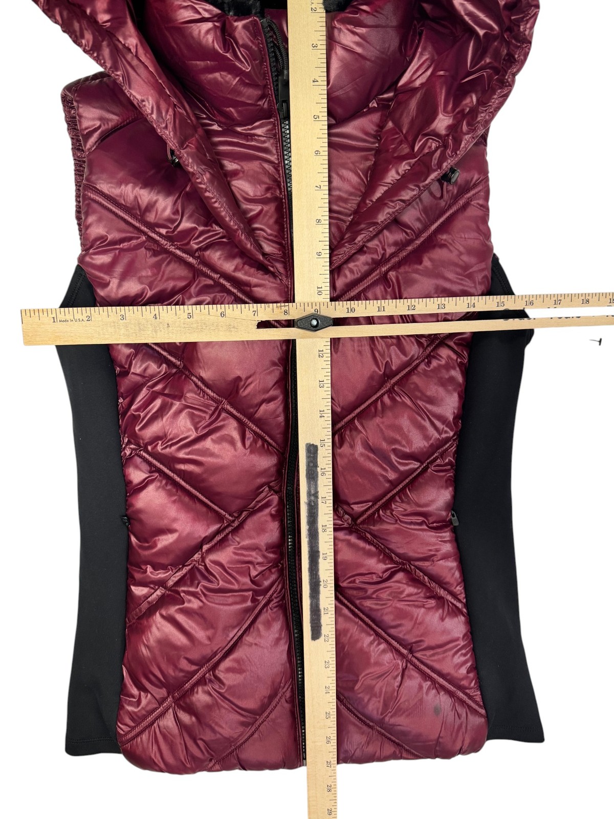 NWT DKNY Sport Women's Quilted Hooded Puffer Vest Burgundy Black Size S Small image 4