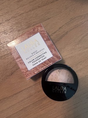LAURA GELLER Baked Balance-n-Brighten Color Correcting Foundation - Medium