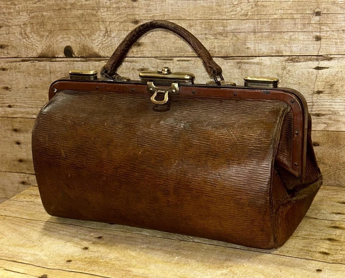 Antique Brown English Leather Gladstone Doctors Bag - 33cm x 16cm