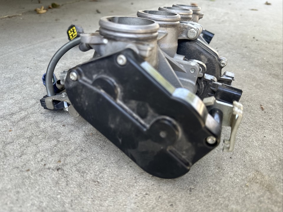 08-16 YAMAHA YZF R6 R6R MAIN FUEL INJECTORS THROTTLE BODIES 09 10 11 12 ...