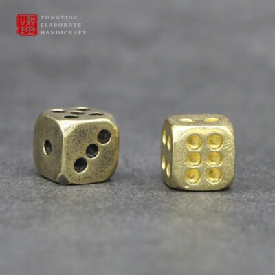 4-teiliges Set Antike Messing-Würfel – Dekorative Spielwürfel Für Bar, Party Oder Als Desktop-Deko, Je 1,1 Cm