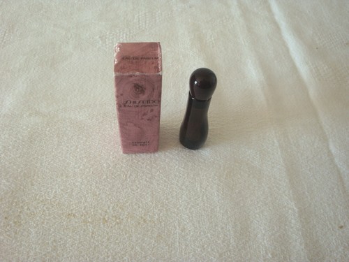 SHISEIDO eau de parfum feminite du bois 4 ml - Bild 2 von 2