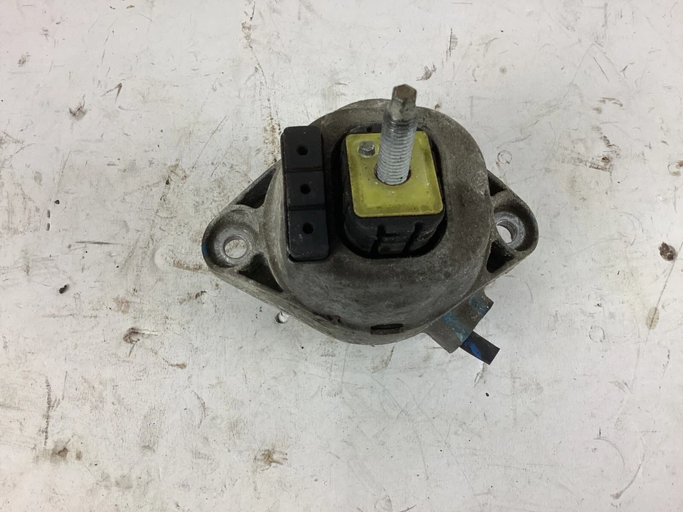 2013-2019 Cadillac ATS Front Engine Motor Mount 22965574 OEM. - Image 3 of 4