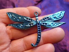 Pendentif Vintage Libellule En Celluloïd Et Perle - Monture En Or De Tolède, Forme Ovale, Bleuté, Modèle L150