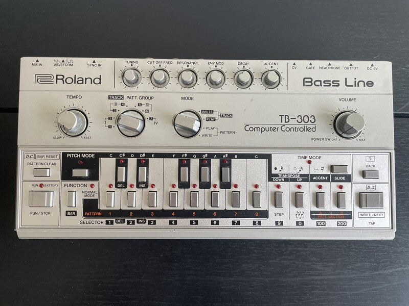 Roland TB-303