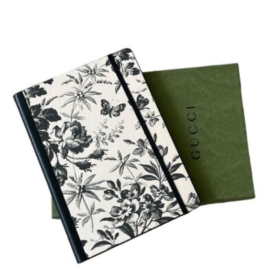 新品未使用　GUCCI 花柄　ノートブック　箱入り GUCCI 2022 Large Herbarium Print Notebook Butterfly
