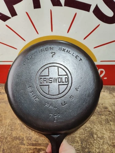"Fully Restored" GRISWOLD #7 Cast Iron Skillet Pan Large Logo 10" Seasoned
